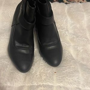 Ankle boots very new size 61/2 black
